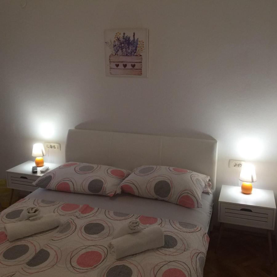 Apartman I Sobe Marijana Rab Town Exterior foto